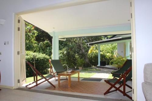Taman di luar Villa Kordia