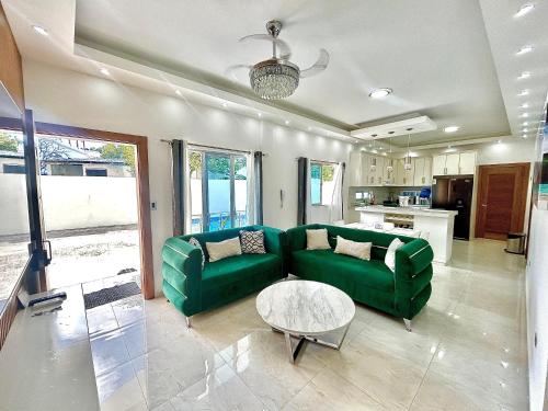 Posezení v ubytování Elegante Apartamento A 100 mts la playa de los Minos RSJ