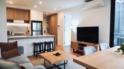 Η κουζίνα ή μικρή κουζίνα στο Modern Living - 2BR 2Bath Stay
