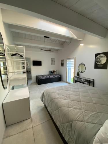 Postel nebo postele na pokoji v ubytování Agriturismo Il Granaio Faenza