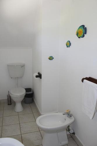 Vonios kambarys apgyvendinimo įstaigoje Villa Kordia