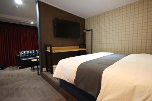 Gallery image of Brown Dot Tourist Hotel Busan New Port in Changwon