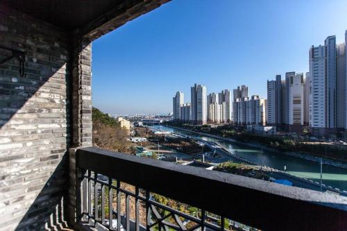 Gallery image of Brown Dot Tourist Hotel Busan New Port in Changwon