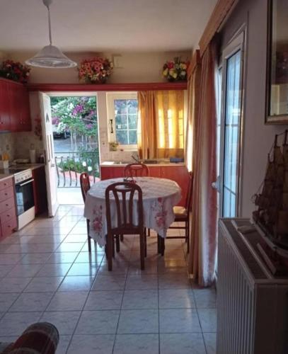 ELENA SEAVIEW house