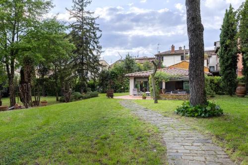Κήπος έξω από το Casa Mirella Chianti