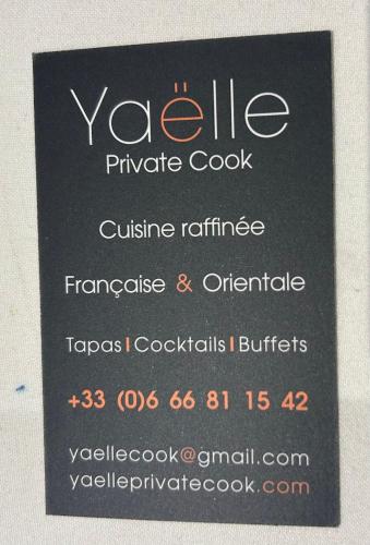 a sign that says yale private cook cuisine franchise at Néala- 4/6 pers - Standing Neuf Hyper centre in Saint-Raphaël