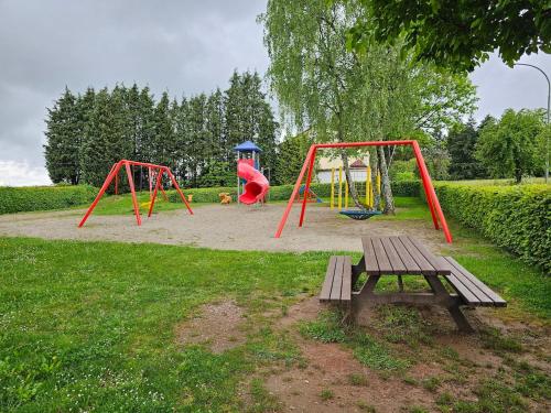 Herní místnost nebo prostor pro děti v ubytování Ferienwohnung Am Bonzenberg