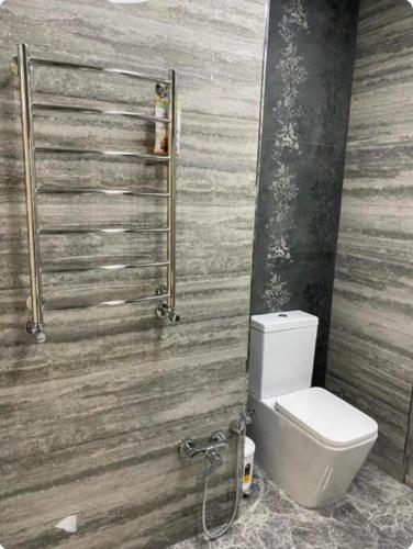 Bilik mandi di Baku,Bakhixanov