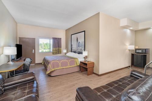 Kuchyň nebo kuchyňský kout v ubytování Super 8 by Wyndham Columbia