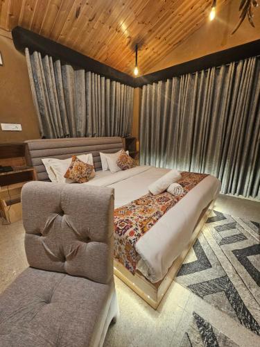 Gallery image of Hotel Old Manali-Mountain View, Balcony, Garden, Pet Friendly, Parking in Manāli