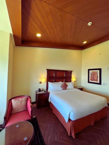 Ένα ή περισσότερα κρεβάτια σε δωμάτιο στο Pearl Continental Hotel Malam Jabba