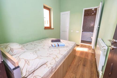 Gallery image of Alpina Hotel Yerevan in Yerevan