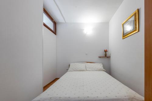 Madonna Field Apartment II