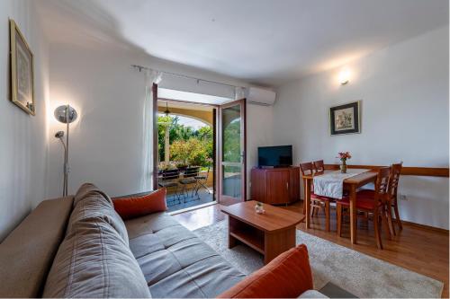 Madonna Field Apartment II