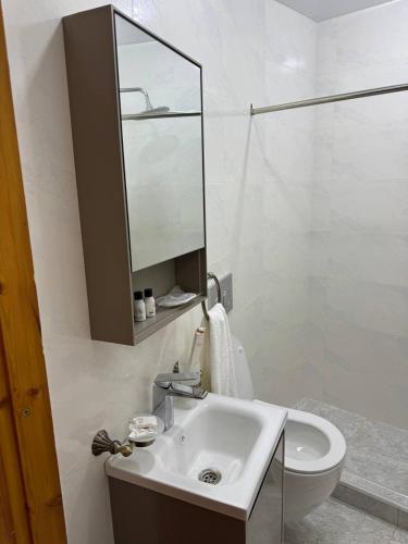 Ένα μπάνιο στο Hotel KAMILA Prime