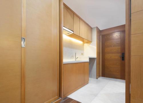Η κουζίνα ή μικρή κουζίνα στο SanYa Summer Seaview Hotel