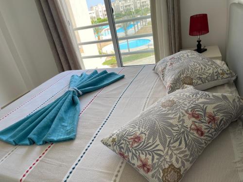 Gallery image of شاليه للإيجار في امواج الساحل الشمالي Chalet 2 BDs 2 BRs for rent at Amwaj Sidi Abdelrahman for families ONLY and NOT Including pass fees in Sīdī ‘Abd ar Raḩmān