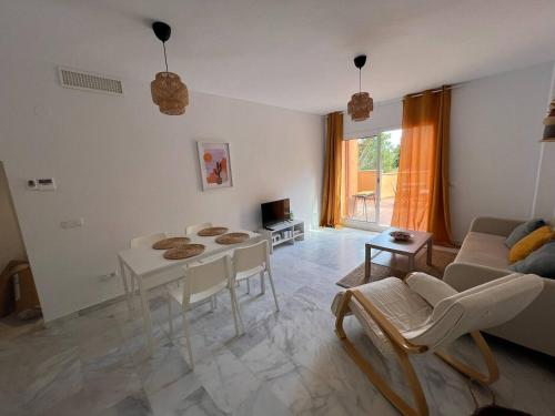Stylish Marbella Spot Pass the Keys