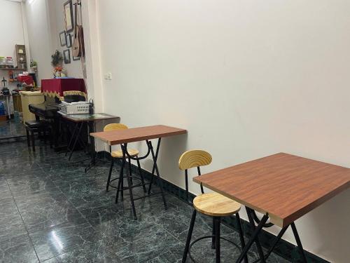 Restaurace v ubytování Cozy Fam Homestay Hanoi