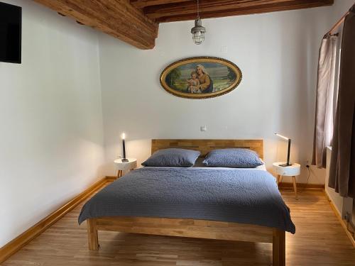 Apartment in Historic Town House