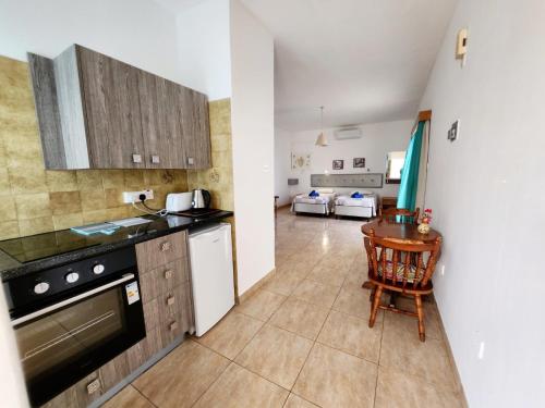 Afbeelding uit fotogalerij van Florence Hotel Apartments in Ayia Napa