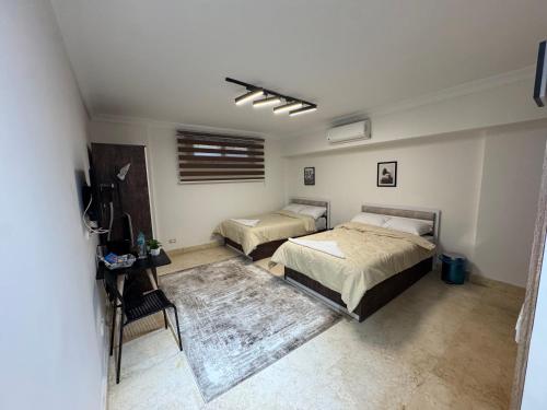 972. Modern Studio 2beds 1BA Kitchen