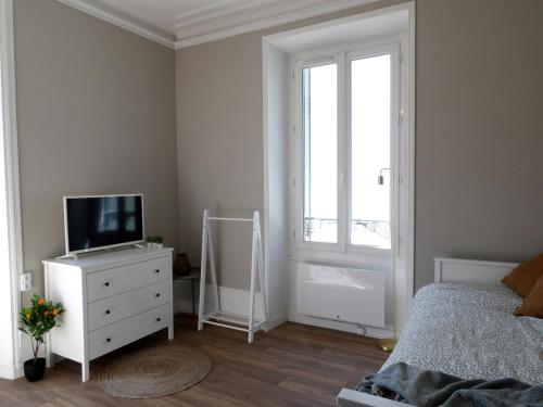 Photo de la galerie de l'établissement Petit cocon du centre-ville - balcon, à Aix-les-Bains