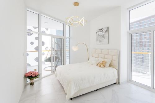 Luxury 1BR Apartment with Burj Khalifa&Canal view
