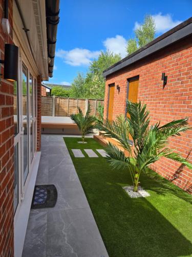 The Cosy Nest - Short Let in Salford photo 8