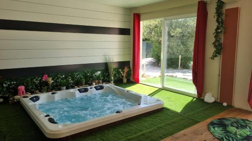 Photo de la galerie de l'établissement Villa les bouzigues et spa, à Alignan-du-Vent