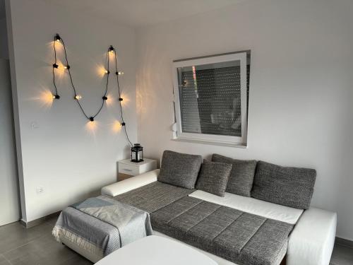 Postel nebo postele na pokoji v ubytování StaySee Vir - Penthouse Apartment