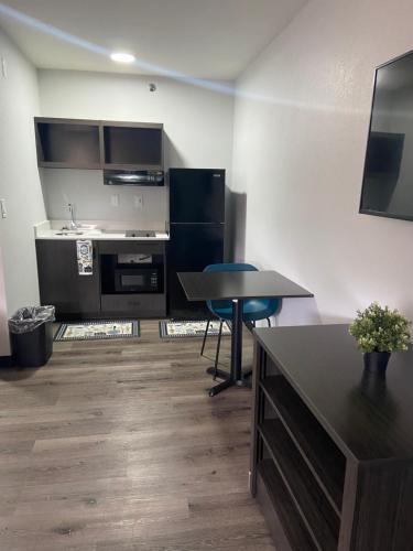 Cucina o angolo cottura di Southern Suites Forest Park
