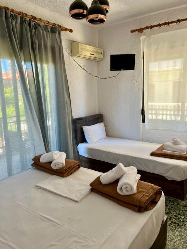 PELEKAN rooms and apartments ATHINA 23