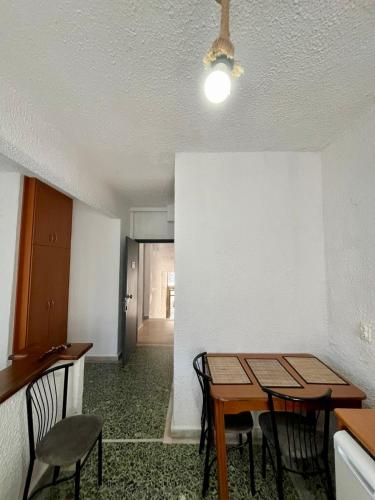 PELEKAN rooms and apartments ΑΤΗΙΝΑ 21