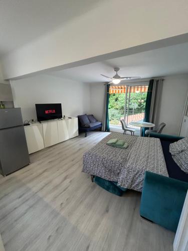 Grand Studio Lumineux et Fonctionnel 4 couchages Gare routière