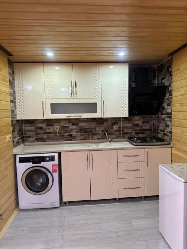 Η κουζίνα ή μικρή κουζίνα στο Şimo Suite Otel