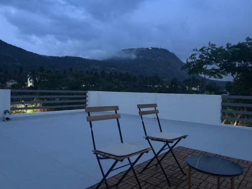 Φωτογραφία από το άλμπουμ του Rooftop Hill View Room - GLENVILLE Holiday Villa σε Nandi