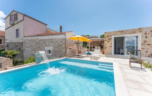 Amazing Home In Ugrinic