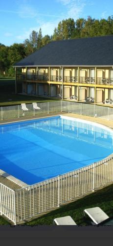 Studio T1 piscine chauffée parking gratuit les hauts dhonfleur
