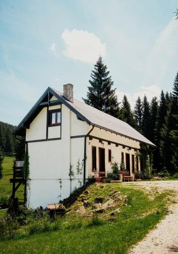 Domek Przyjacielówka Miejsce Ciszy Czarna Góra Sienna Janowa Góra