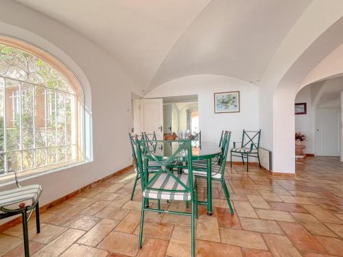 Villa Provençale de Charme avec Piscine et Vue mer