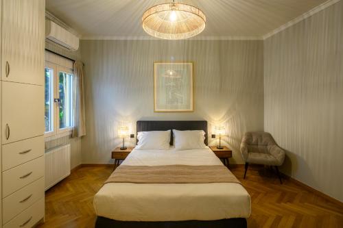 Plaka Premier Stay - Steps from Acropolis Museum and Metro