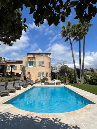 Gallery image of Villa Antoline in Cagnes-sur-Mer