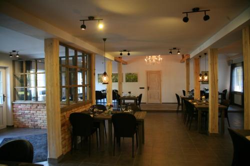 Nhà hàng/khu ăn uống khác tại Pļavas