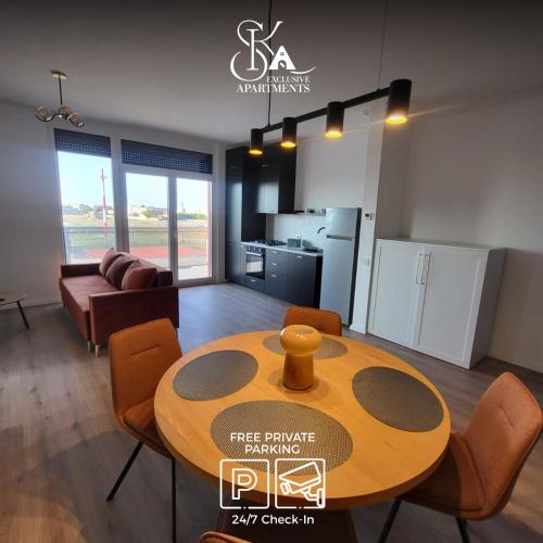 Η κουζίνα ή μικρή κουζίνα στο Sika Amazon Premium Apartment- private parking