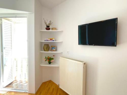 Μια τηλεόραση ή/και κέντρο ψυχαγωγίας στο Anmarie Apartments Crikvenica