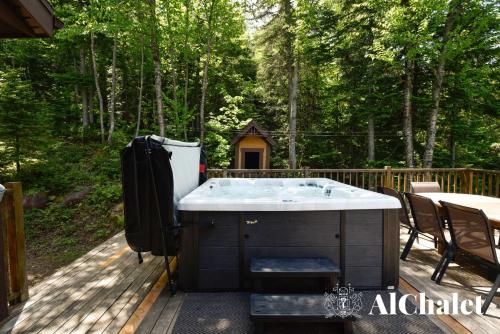 Φωτογραφία από το άλμπουμ του Villa Alpine - Alpin en Foret avec Spa σε Petite-Riviere-Saint-Francois