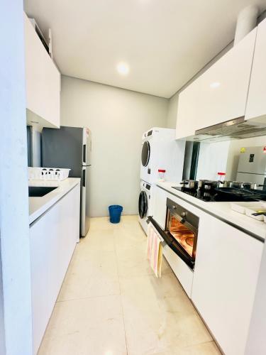 Dapur atau dapur kecil di Vortex Suites