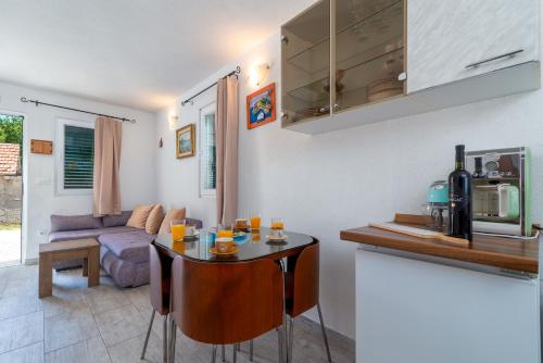 Apartman Donadina-Dalmatian heritage house