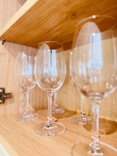 Bebidas en NEW refurbished Luxurious home with great transport links